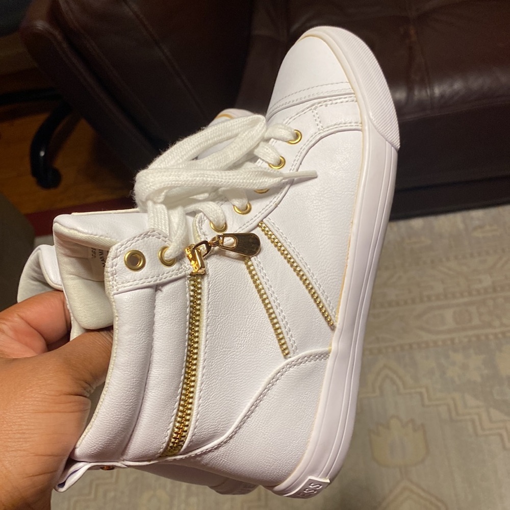 G by Guess HIGH TOP WHITE SNEAKERS WITH ZIP DESIGN SIZE 6.5M - Picture 13 of 13
